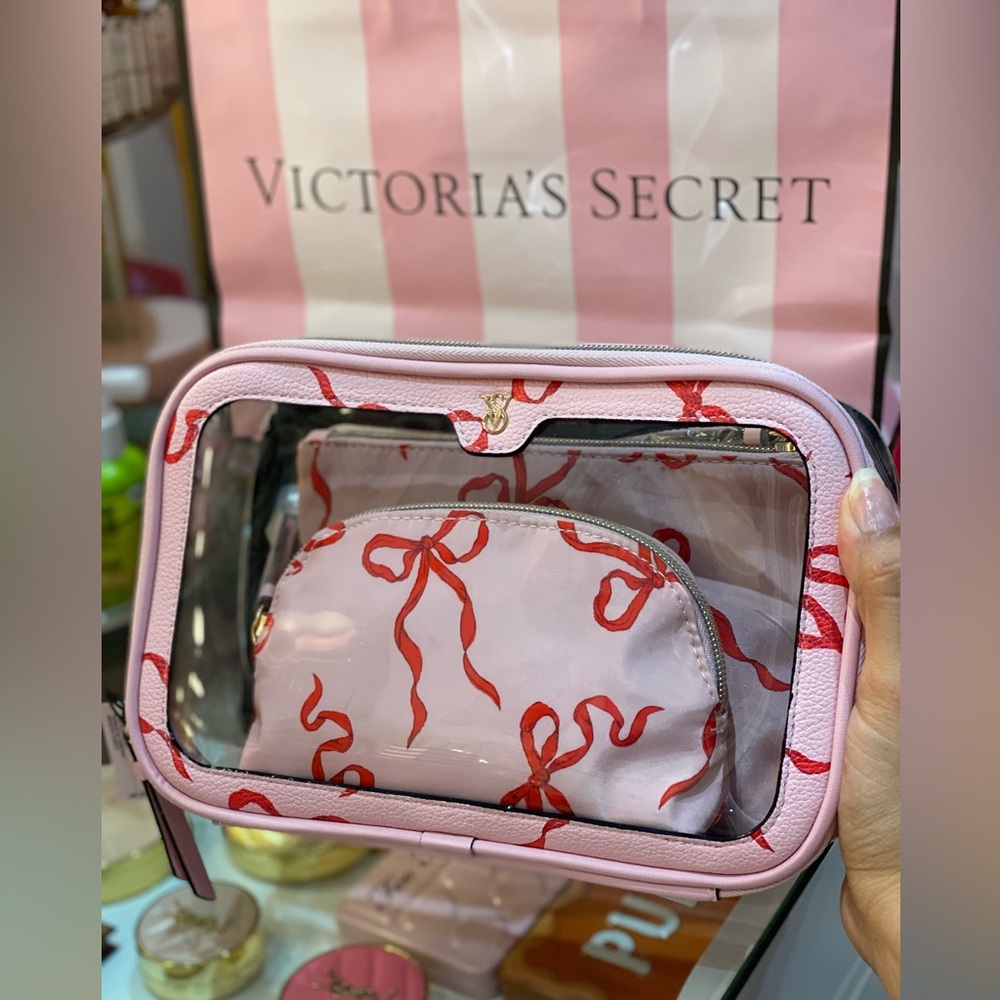 New Victoria's Secret Pink and Red Bows Cosmetic Bag Set